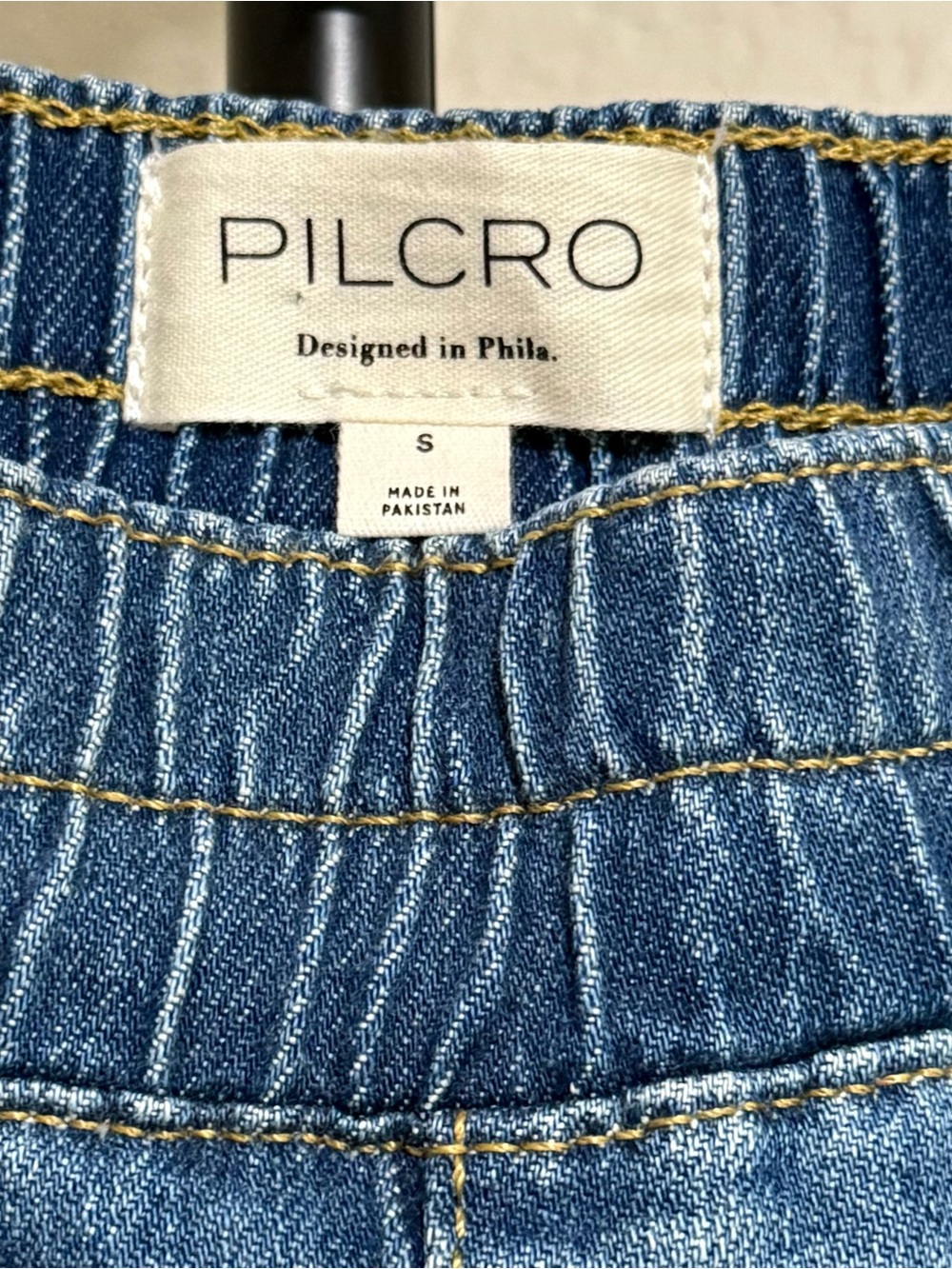 Pilcro Anthropologie Izzie Relaxed Pull-On Barrel Jeans Size S - Picture 3 of 10